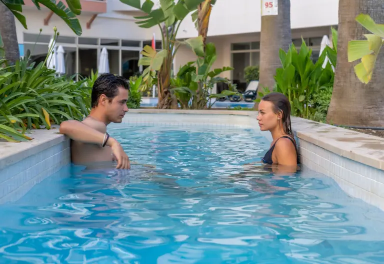 Kapalı Havuz (2/13)