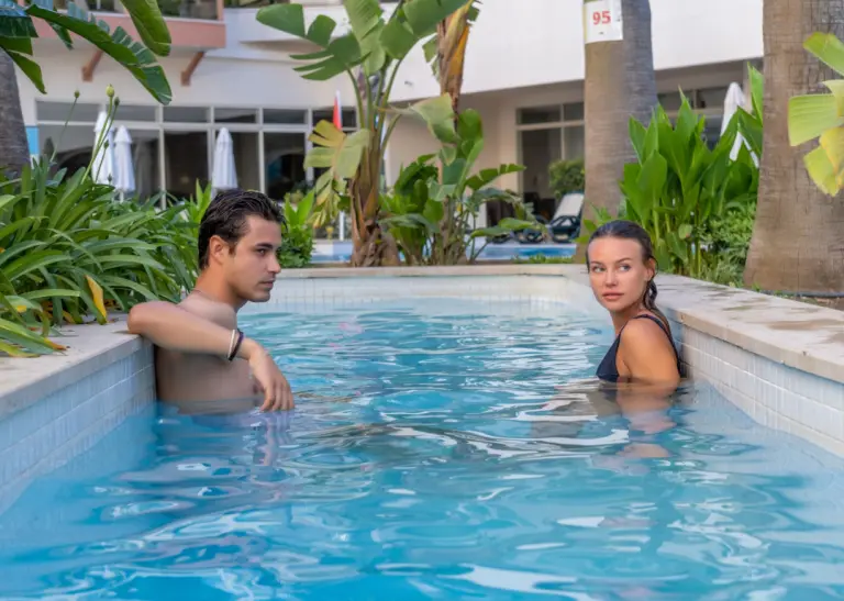 Kapalı Havuz (3/13)